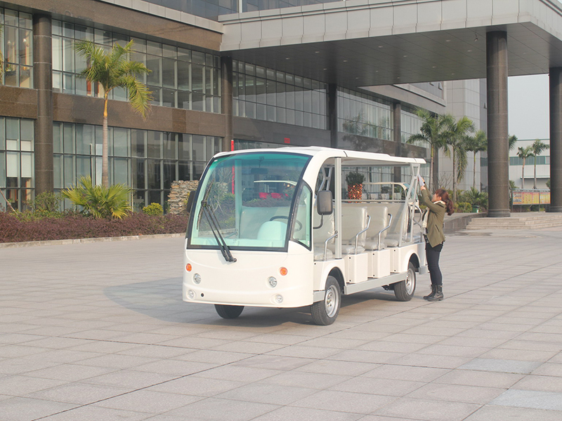 如何維護(hù)保養(yǎng)電動觀光車的電池